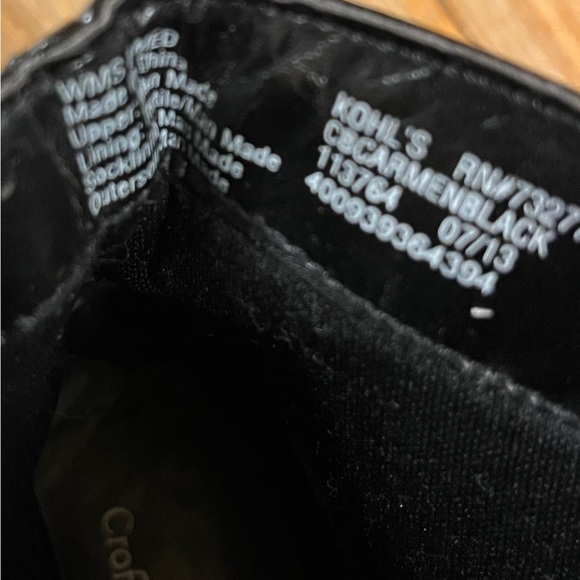 Women’s Croft & Barrow black heeled boot. Size 8 - Picture 4 of 4